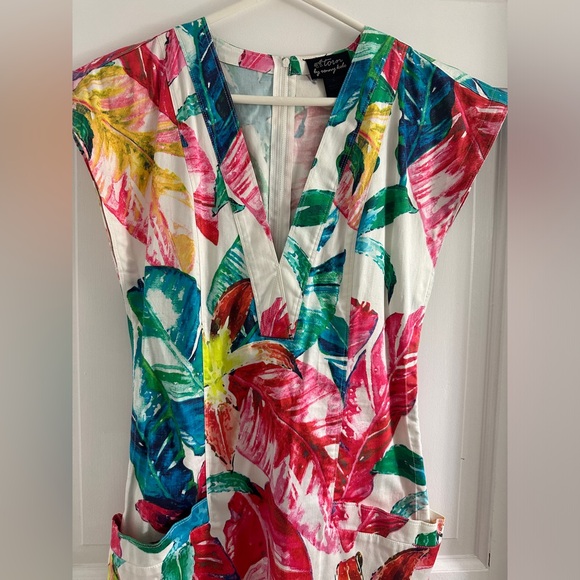 Torn by Ronny Kobo Floral bright multicolored Cruise Collection Dress womens - Picture 3 of 3